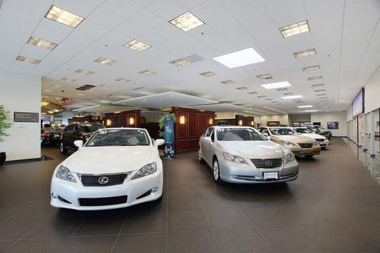 McGrath Lexus of Westmont Showroom