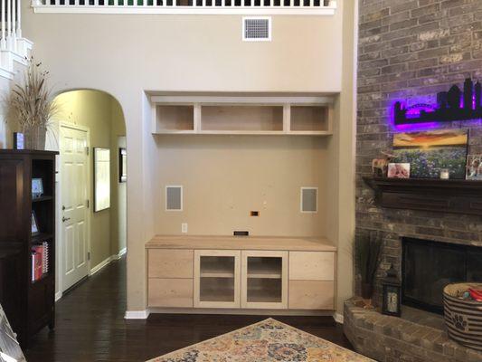 Entertainment center