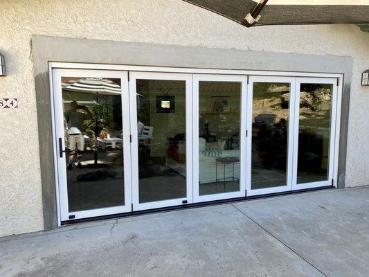 WinDor Bi-Folding Door System