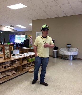 Jason Veitch speaking to Kindergarten-2nd grade students at a local school.