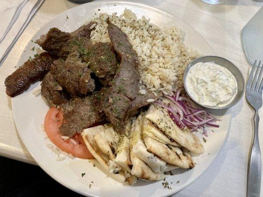 Lamb gyro platter.