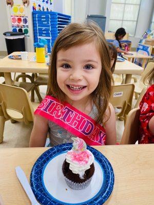 Brooklyn turning 4 years old. Cole Academy had their way of always making her feel extra special.