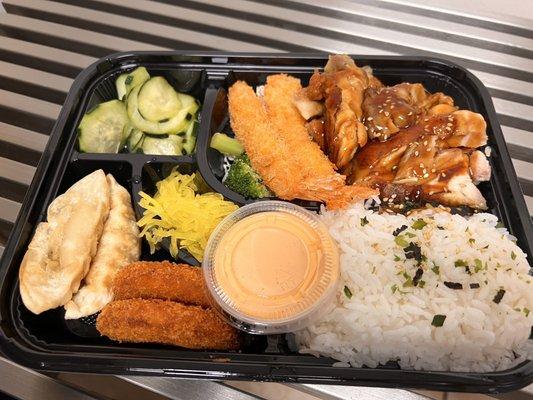 B8 California Combo Bento