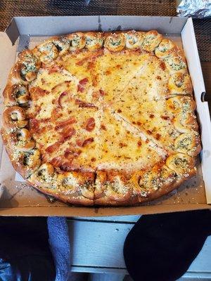 Pizza with garlic knots