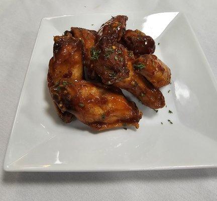 Chicken wings with your choice of sauce.