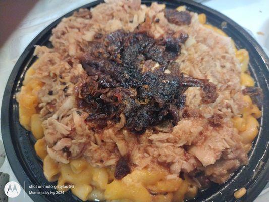 Crack and cheese with turkey BBQ and cracklings. Large To-Go 03/09/2024