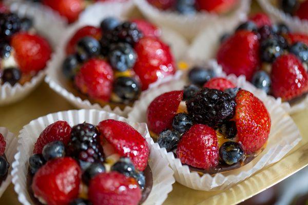 mini berry tartes