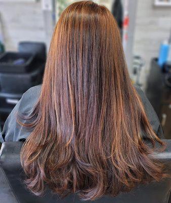 Subtle caramel-colored highlights #caramelcolor