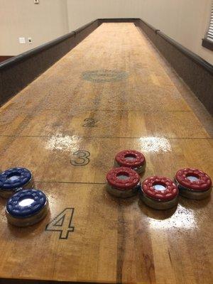 Shuffle board