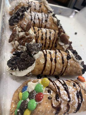 store made cannolis!