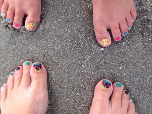 Love our beach toes!!