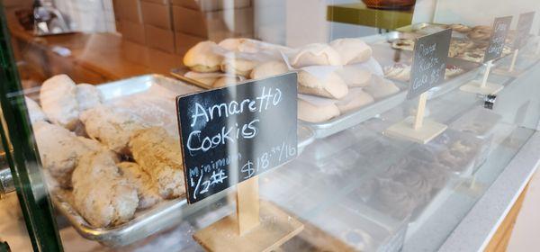 Amaretto Cookies