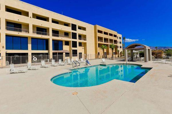 Studio Suites Lake Havasu City pool