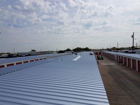 Industrial metal roofing installation