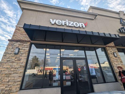 Verizon Authorized Retailer - Wireless Zone