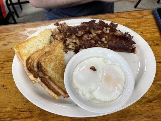 Egg and hash breakfast with salt bread