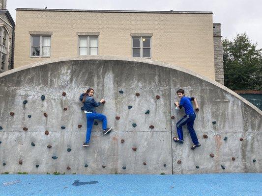 Climbing wall