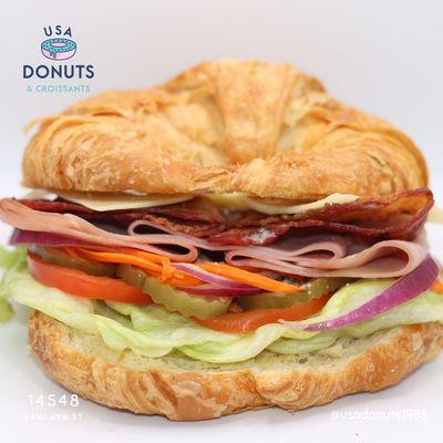 bacon and ham cheese croissant sandwich