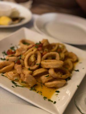 Fried calamari with cherry peppers in a spicy sauce 1