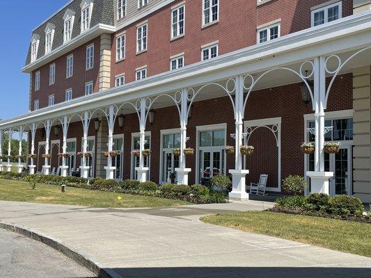 Outdoor of hotel wit rocking chairs