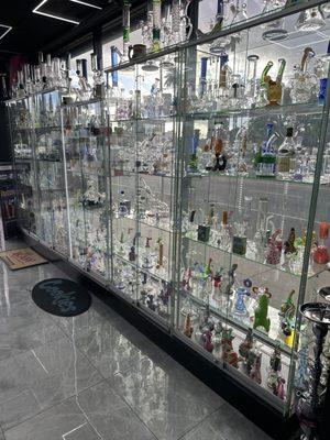 Glass Water Pipe Display