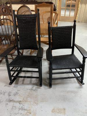 Hereingbone weave in black on black on these rockers!