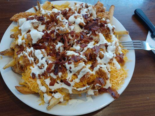 Bacon, chicken ranch fries