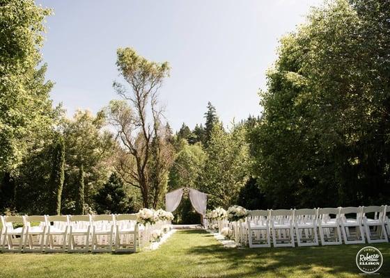 Gorgeous ceremony area!