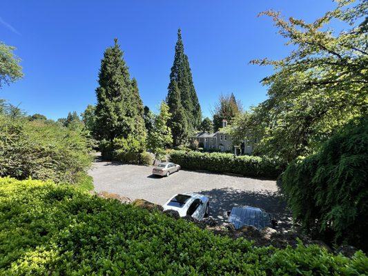 Elk Rock Garden - parking area