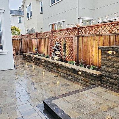 Paver Backyard Patio w/ Belair wall, caps and lights