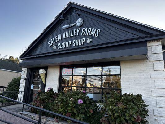 Salem Valley Farms Scoop Shop