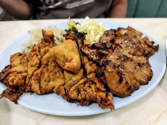 Lunch@Kim Chee II; 3/31/2024.Hubby David ordered their Lunch plate, comes w/BBQ Chicken, Meat Juhn,& Fried Mandoo.David doesn't Eat da Rice!