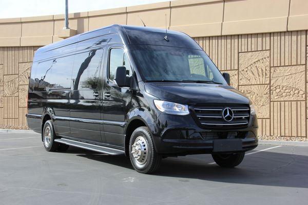 3500 Sprinter Limo or Executive.