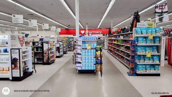 Welcome to Longs Drugs Puainako, where the amazing team like Catherine, Keola and, Jessica + others, enhance your shopping experience.