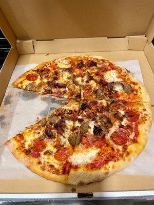 Heavy Weight Pizza (large)