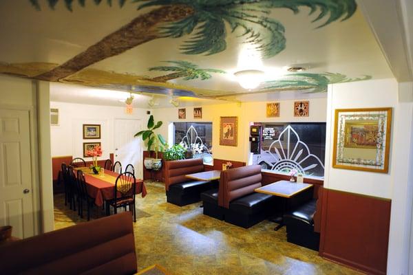 Interior of Thai Palms Restaurant