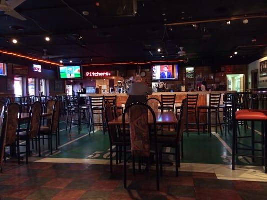 Main dining and bar area. Lunch time on a Sunday.