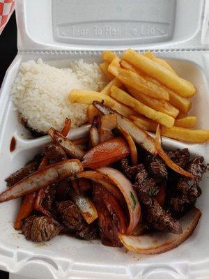 Lomo saltado