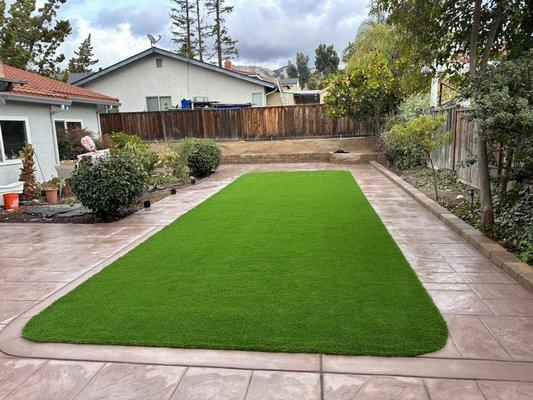 San Jose concrete turf and retaining wall