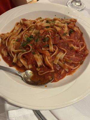 Linguine with marinara