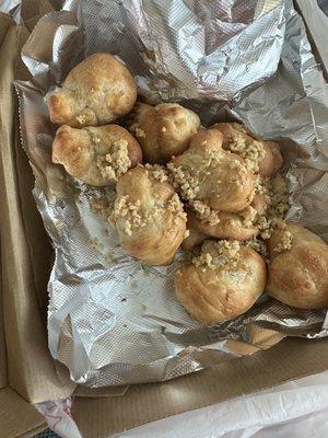 Garlic knots