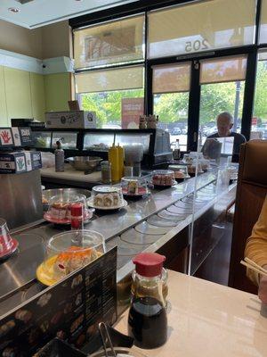 Conveyor belt sushi