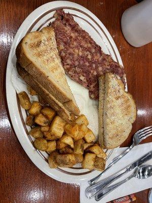 Eggs and corn-beef hash