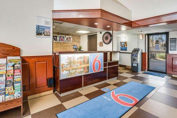 Motel Levittown Bensalem lobby