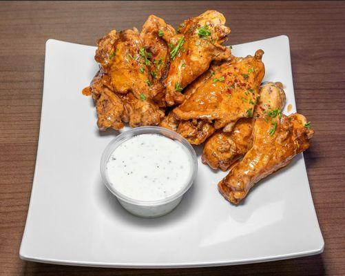 Yannis Famous Wings (Buffalo Garlic Sauce)