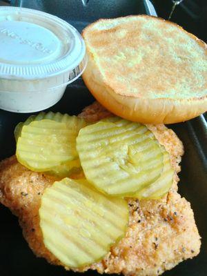 The best lemon pepper chicken sandwich, extra pickle and a side of some amazing ranch!