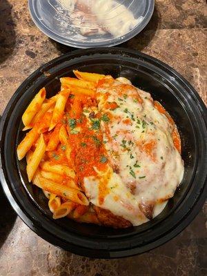 Chicken Parmigiana w/ Penne Pasta