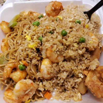 Mixed noodles and rice with shrimp.