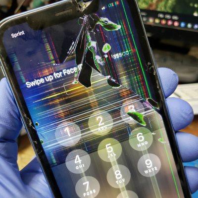 iPhone xr in for quick screen replacement