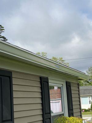 6" seamless gutters properly pitched.